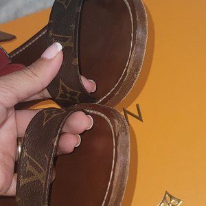 Louis vuitton sandals